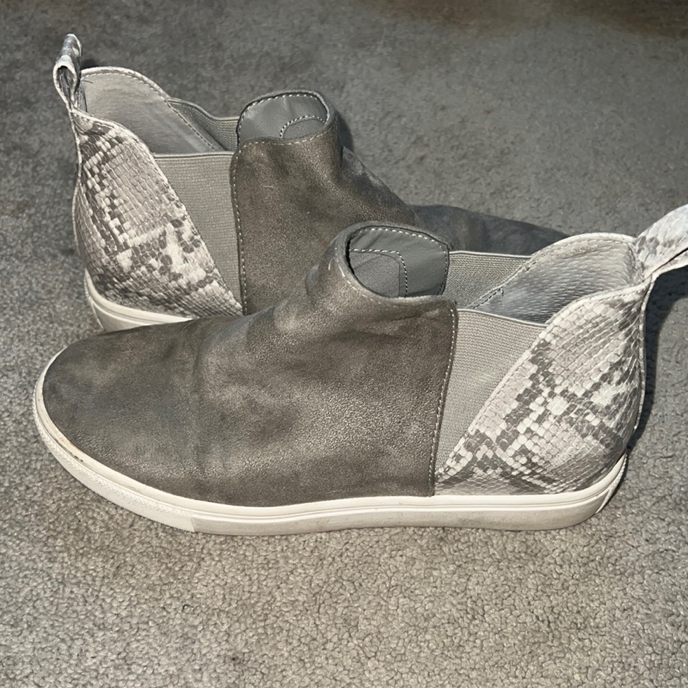 Steve madder slip on sneaker